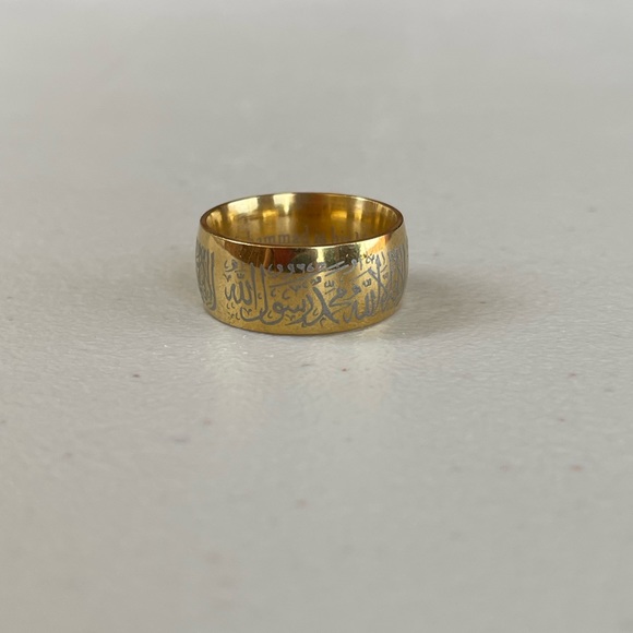 Gold Color Engraved Islamic Ring - Picture 3 of 4